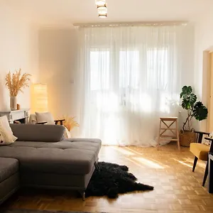 Apartament Firpo, Eger
